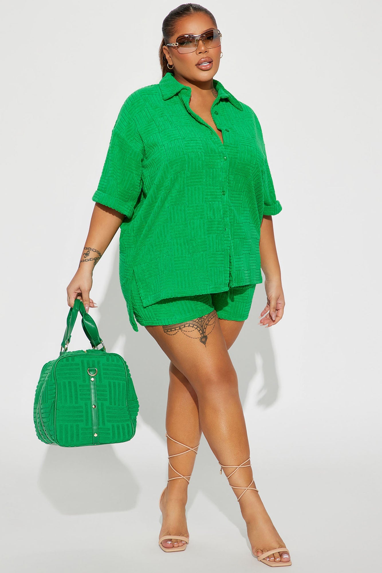 https://cdn.shopify.com/s/files/1/0293/9277/products/03-02-23Studio4_ID_IM_09-46-03_2_MS22103101_Kellygreen_24883_PLUS_PXF_JF.jpg?v=1678564749