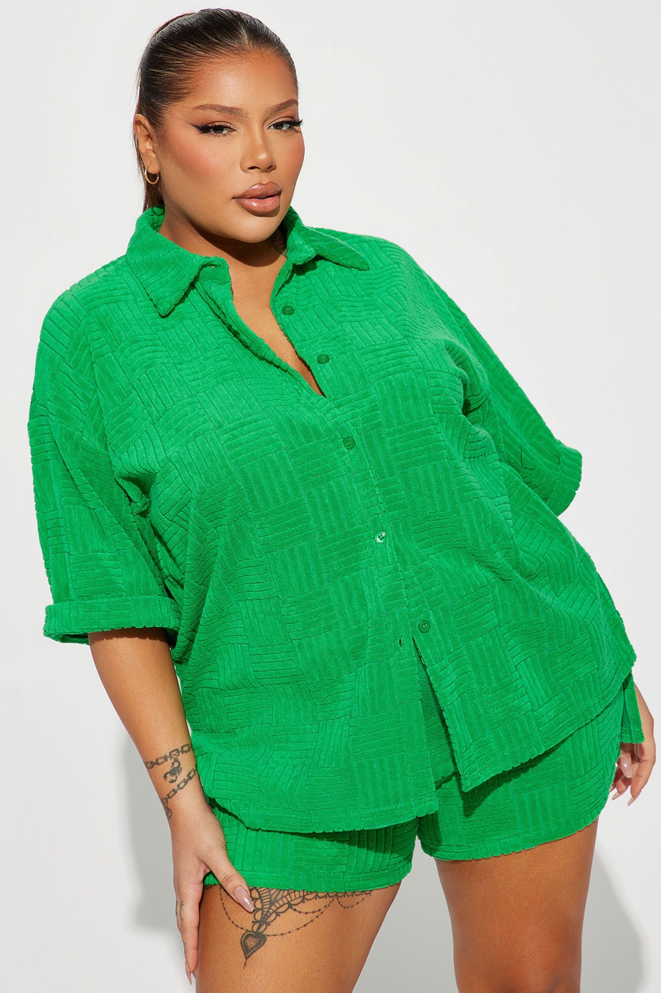 https://cdn.shopify.com/s/files/1/0293/9277/products/03-02-23Studio4_ID_IM_09-47-01_2_MS22103101_Kellygreen_24895_PLUS_PXF_JF.jpg?v=1678564749