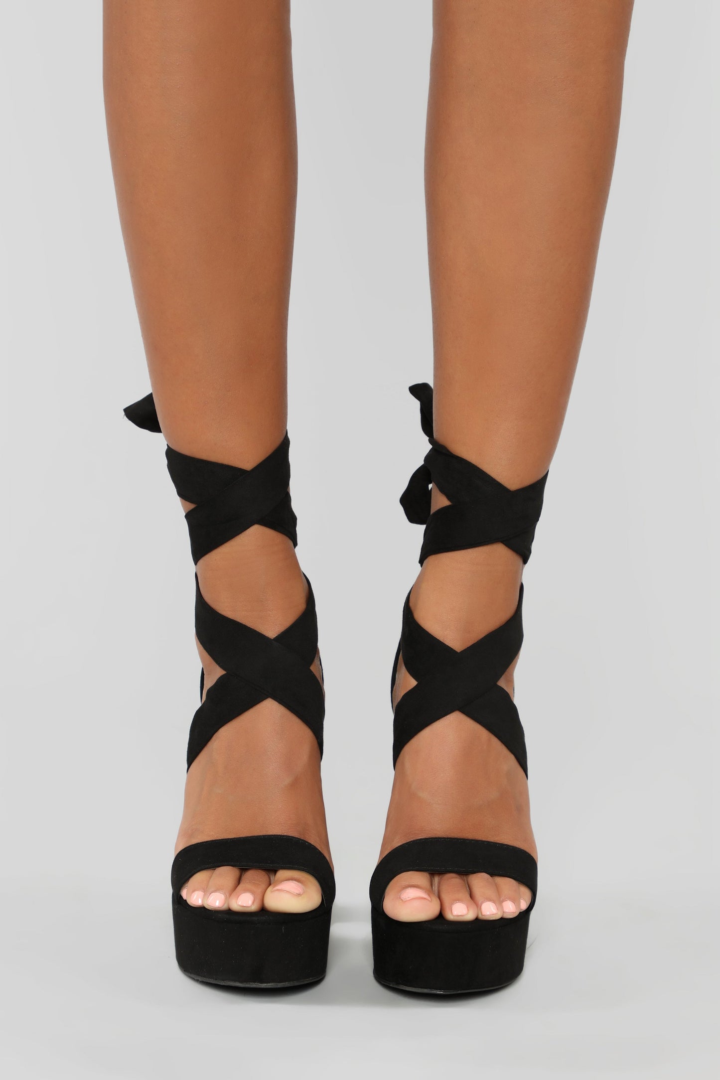 https://cdn.shopify.com/s/files/1/0293/9277/products/03-14-19_Studio_1_RM_16-51-19_FANNY32_Black_0261_WG_NT.jpg?v=1677732222