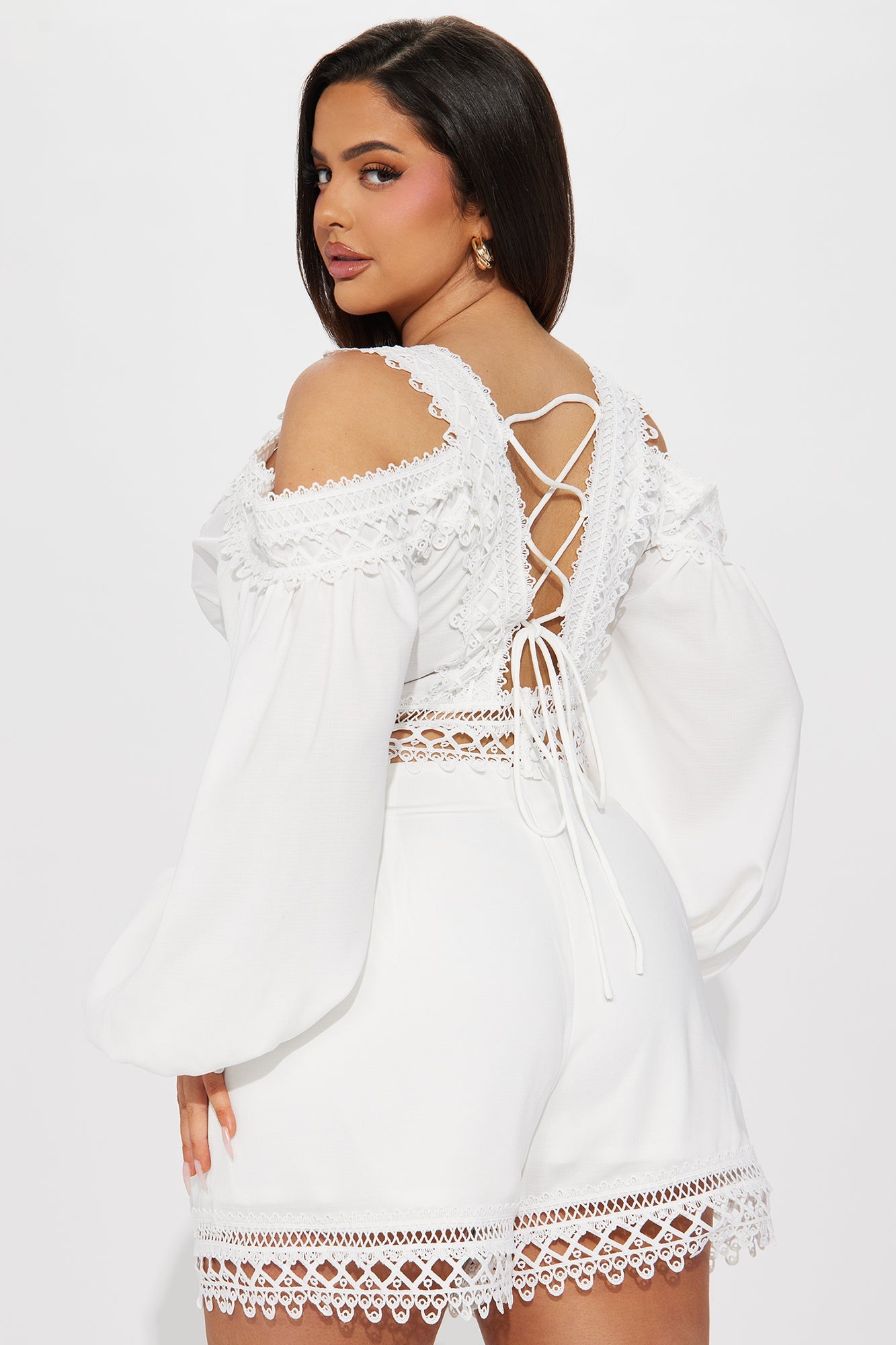 https://cdn.shopify.com/s/files/1/0293/9277/files/05-02-24_S7_41_S0533_OffWhite_CZ_DO_14-35-47_PLUS_85124_PXF.jpg?v=1715206155