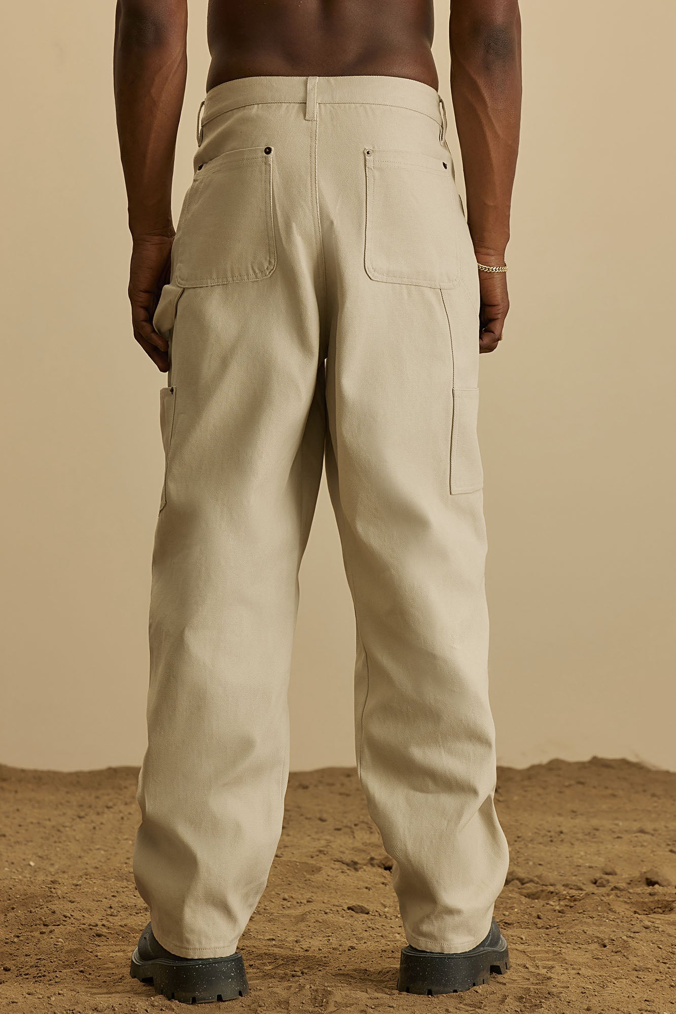 https://cdn.shopify.com/s/files/1/0293/9277/files/08-12-24_Mens-Workwear-Collection_10_ZDF01T430053_OffWhite_KF_DJ_10-32-19_0378_WG_WG_CM.jpg?v=1745972772