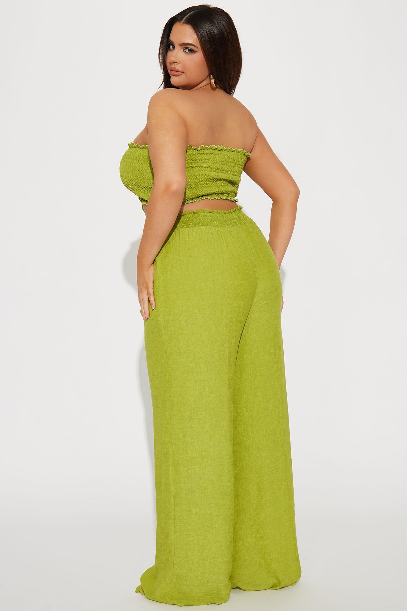 https://cdn.shopify.com/s/files/1/0293/9277/products/01-23-23Studio6_KF_CG_10-24-48_10_SM5383_Chartreuse_10843_PLUS_SG.jpg?v=1674845773