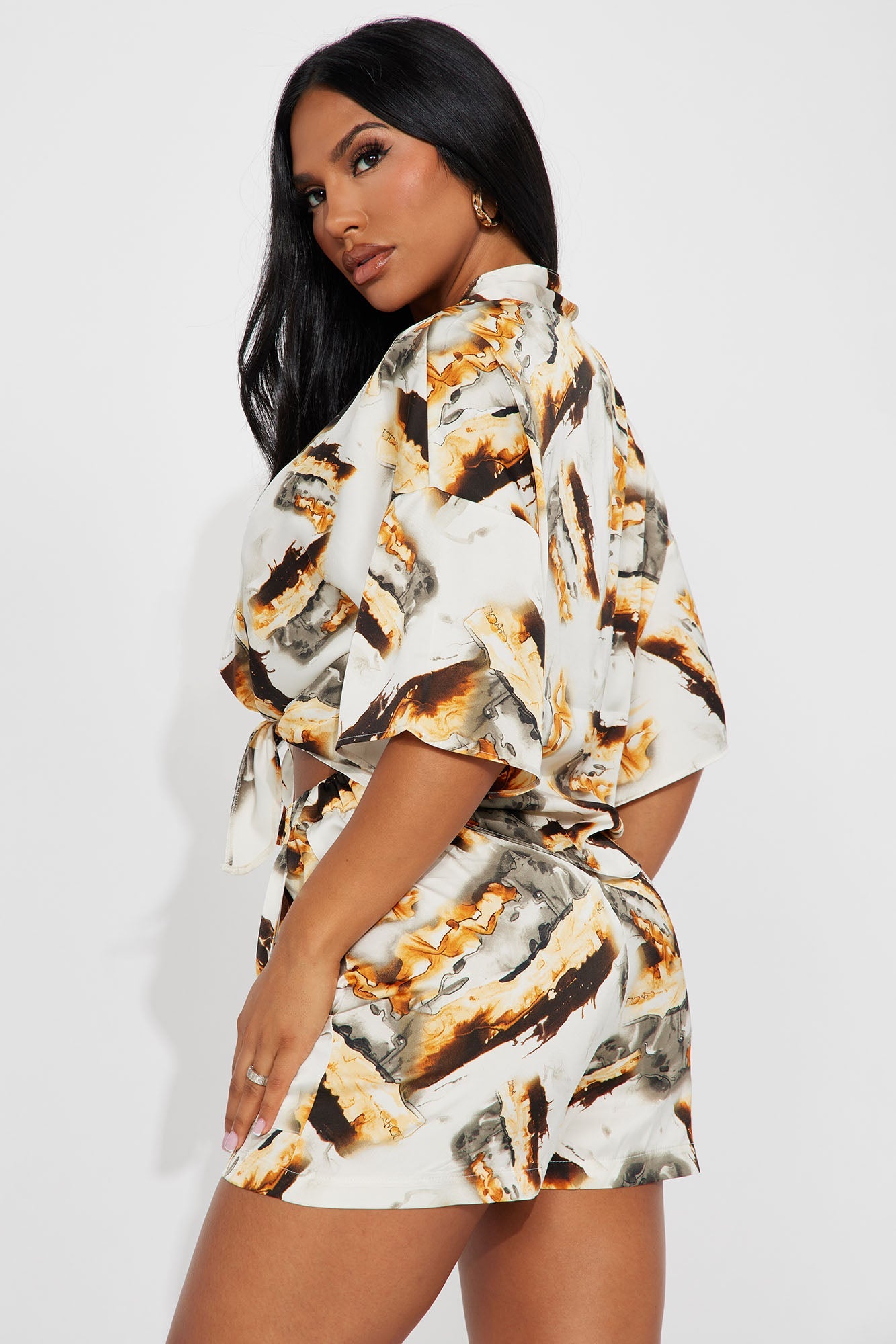 https://cdn.shopify.com/s/files/1/0293/9277/products/03-16-23Studio1_RM_CG_10-47-48_9_IST10585_CreamCombo_14435_MP.jpg?v=1679418780